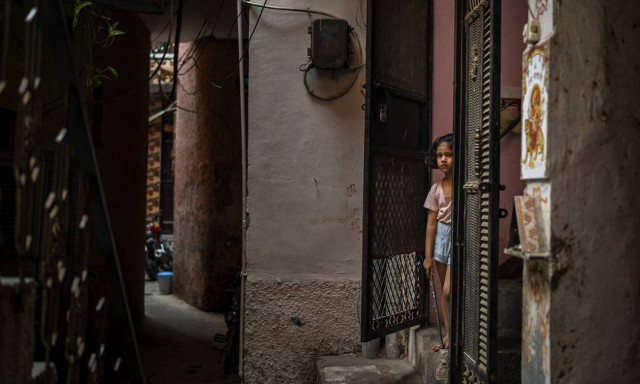 Φρίκη στη Ινδία: 15χρονη έπεσε θύμα ομαδικού βιασμού από 33 άνδρες