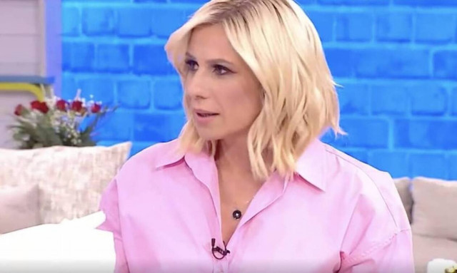 Κατερίνα Καραβάτου: Εντυπωσιακή η πρεμιέρα του «Τι λες τώρα!»