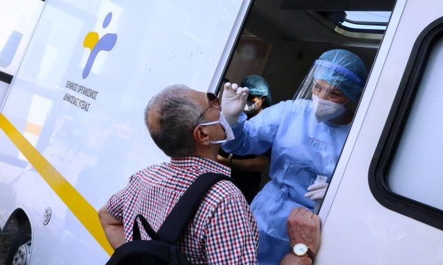 Κρούσματα σήμερα: Δυσκολεύει η κατάσταση σε Αθήνα, Θεσσαλονίκη - Πού βρέθηκαν τα 1.853 νέα κρούσματα