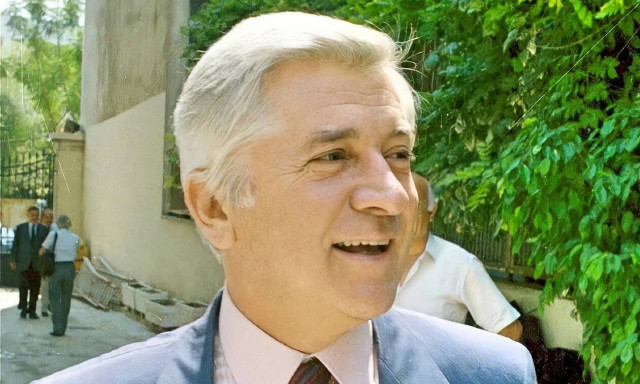 Οι αναρτήσεις της Ντόρας και του Κώστα Μπακογιάννη για τα 32 χρόνια από τη δολοφονία του Παύλου