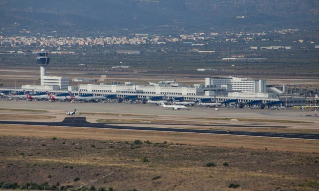 Delta Airlines flight lands safely in Athens after brake problem