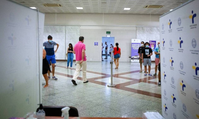 Κρούσματα σήμερα: 1.100 νέα ανακοίνωσε ο ΕΟΔΥ - 24 θάνατοι και 337 διασωληνωμένοι