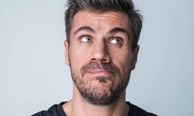 Άκης Πετρετζίκης: Γάμος- έκπληξη και βάπτιση για τον γιο του σήμερα- Όλες οι λεπτομέρειες