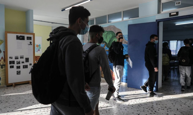 Κορονοϊός: 70.000 παιδιά θετικά στον ιό «βλέπει» ο Σαρηγιάννης – Πόσα θα νοσήσουν βαριά