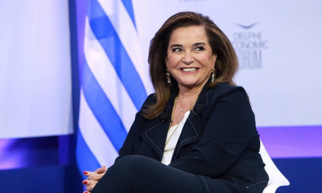 Απάντηση Μπακογιάννη σε Σαμαρά: Η ΝΔ δεν μπατάρει ούτε δεξιά, ούτε αριστερά