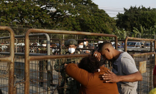 Σφαγή σε φυλακή του Ισημερινού: Σε «κατάσταση εξαίρεσης» σε όλο το σωφρονιστικό σύστημα