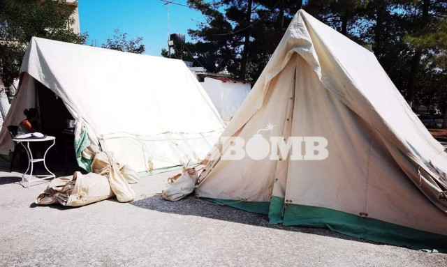 Σεισμός Κρήτη: Παραδόθηκαν 300 ράντζα στους σεισμόπληκτους