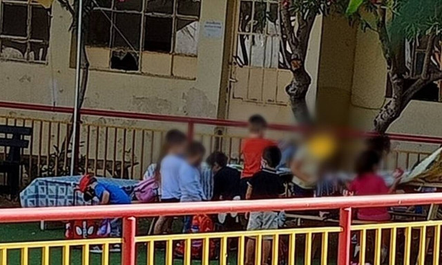 Σεισμός Κρήτη: Μαθήματα στο προαύλιο κάνουν οι μαθητές του νηπιαγωγείου Κισάμου - Τι λένε οι γονείς