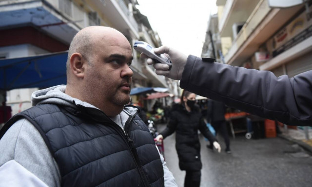 Κορονοϊός: Τα επτά συμπτώματα που «δείχνουν» μόλυνση με Covid-19