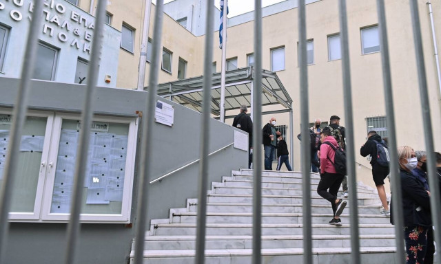 Θεσσαλονίκη – ΕΠΑΛ Σταυρούπολης: Αυτόφωρο για τέσσερις συλληφθέντες για τα επεισόδια