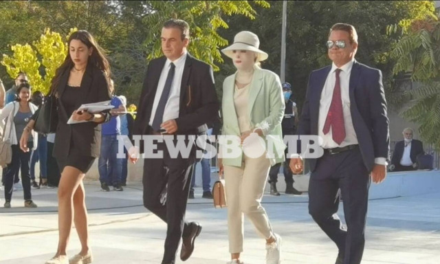 Δίκη για βιτριόλι: Έφτασε στο Μικτό Ορκωτό η Ιωάννα Παλιοσπύρου - Οι πρώτες εικόνες