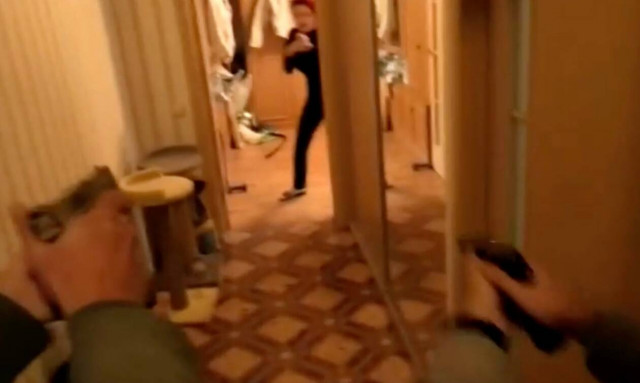 Συγκλονιστικό βίντεο από τη Λευκορωσία: Δύο νεκροί σε επιχείρηση της αστυνομίας κατά «τρομοκράτη»