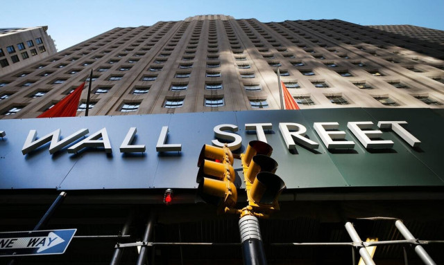 Μεγάλη πτώση στη Wall Street παρά την αποτροπή του shutdown - Μικτές τάσεις για το πετρέλαιο