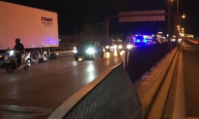 Κίνηση ΤΩΡΑ: Κλειστή η άνοδος του Κηφισού λόγω τροχαίου με δύο τραυματίες στο ύψος της Πέτρου Ράλλη