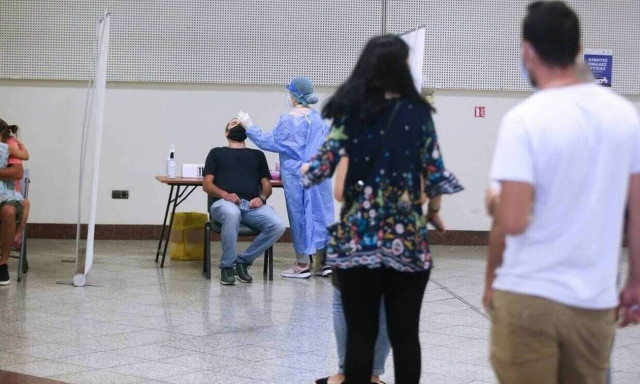 Κορονοϊός - Η γεωγραφική κατανομή των 2.636 νέων μολύνσεων: 448 στην Αττική - 394 στη Θεσσαλονίκη