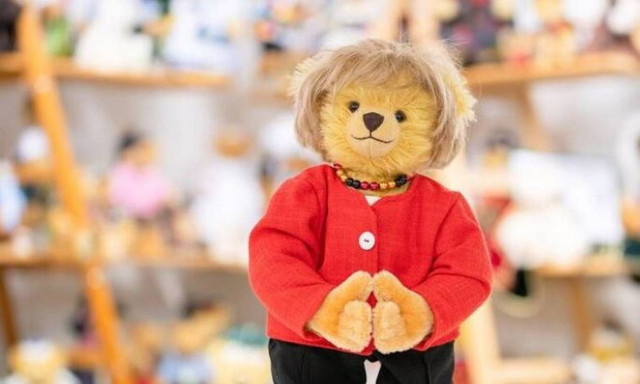 Γερμανία: Η Μέρκελ έγινε…αρκουδάκι και κάνει «τρελές» πωλήσεις