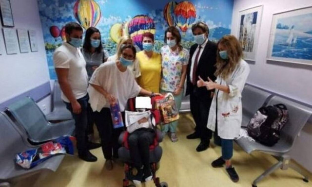 Πάτρα: «Πάμε δυνατά Φώτη» - Το συγκινητικό μήνυμα των γιατρών στο εξιτήριο μετά το ατύχημα με καρτ