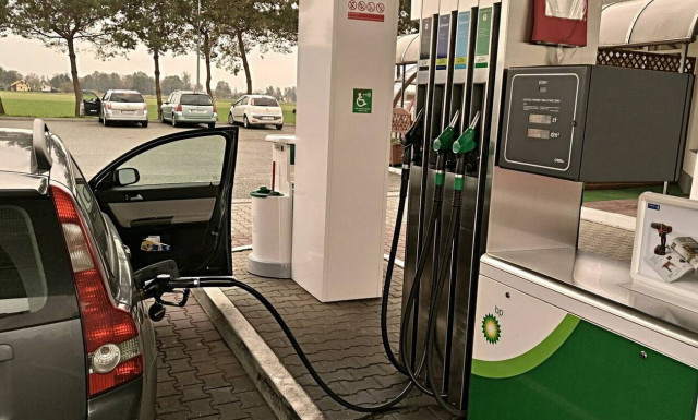 Όλο και πιο ακριβά τα καύσιμα. Πόσο κοστίζει ένα τυπικό φουλάρισμα;