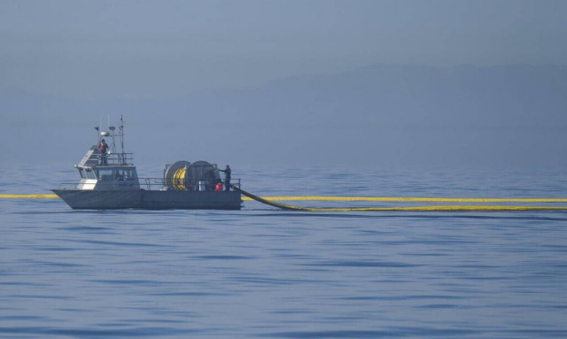 ΗΠΑ: Ρύπανση από πετρελαιοκηλίδα στις ακτές της Καλιφόρνιας - Τεράστια οικολογική καταστροφή