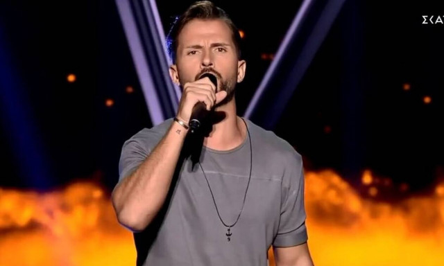 The Voice: Αδελφός πασίγνωστης τραγουδίστριας έκανε τους κριτές να «γυρίσουν»