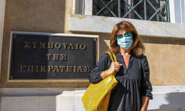 Το ξέσπασμα στο ΣτΕ της μητέρας της Μυρτούς από την Πάρο: Το κράτος δεν της φέρεται όπως πρέπει