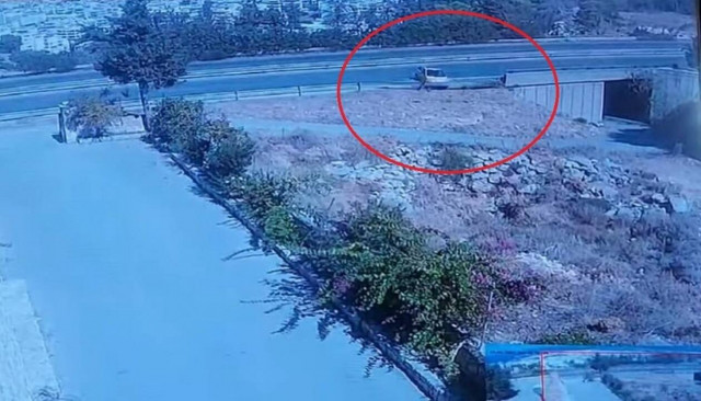 Βίντεο σοκ από θανατηφόρο τροχαίο στη Κρήτη - Προσοχή σκληρές εικόνες (vid)