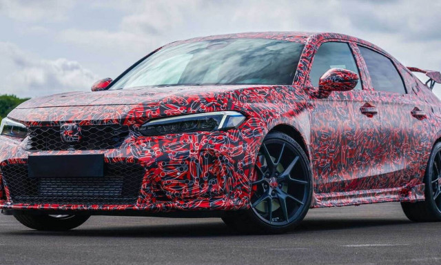 H Honda αποκάλυψε καμουφλαρισμένο το νέο Civic Type R