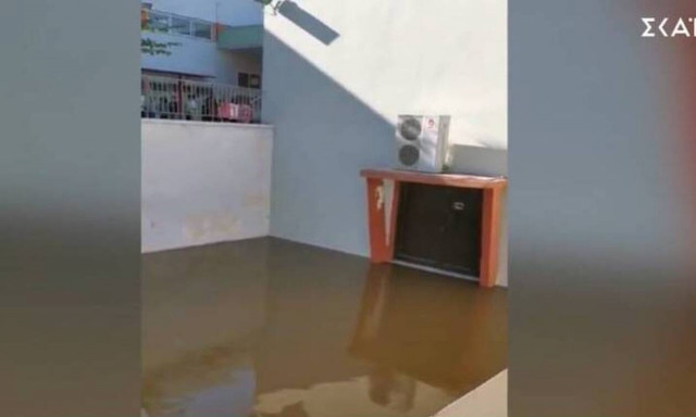 Αττική: Γέμισε με λύματα προαύλιο δημοτικού σχολείου - Πρωτοφανείς εικόνες αντίκρισαν οι μαθητές