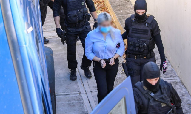 Δίκη για βιτριόλι: Ξανά στο δικαστήριο η κατηγορούμενη για την επίθεση, Έφη Κακαράντζουλα