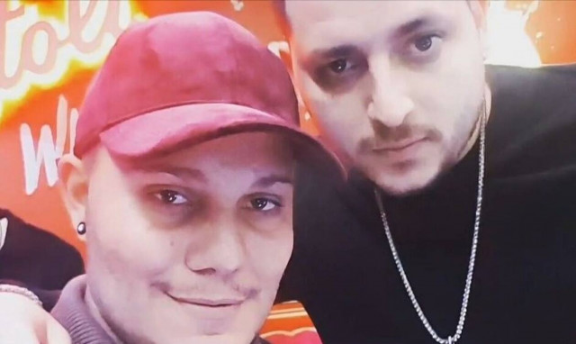 Τροχαίο για φίλο του Mad Clip - Δίνει μάχη στην εντατική (video)