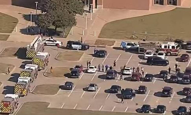 ΗΠΑ: Πυροβολισμοί σε λύκειο στο Τέξας - Συγκλονιστικές εικόνες και βίντεο