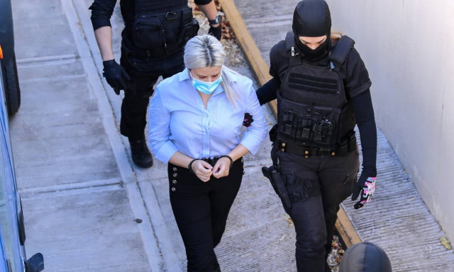 Δίκη για βιτριόλι: Στις 14 Οκτωβρίου η απολογία της Έφης Κακαράντζουλα (vids)