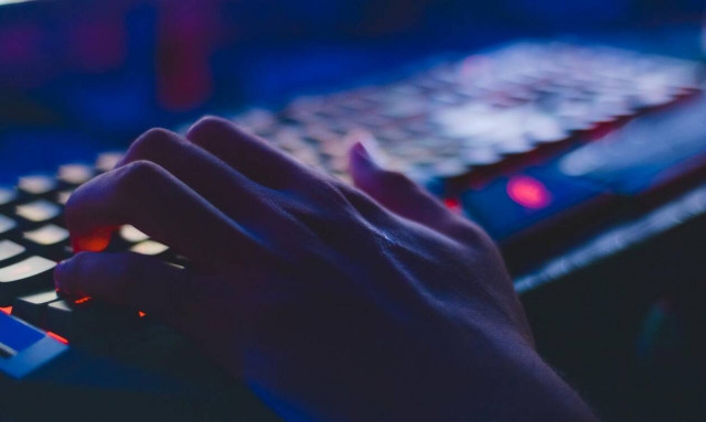 Προειδοποίηση της ΕΛΑΣ:  Έτσι μπαίνουν στον υπολογιστή σας και σας κλέβουν λεφτά