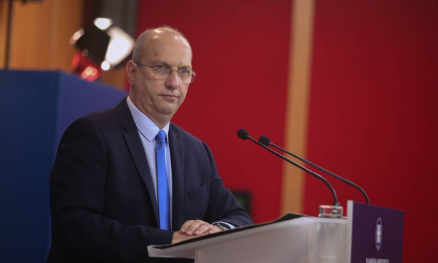 Οικονόμου: Ανακοινώσαμε νέα μέτρα γιατί τα προηγούμενα ήταν αντιφατικά