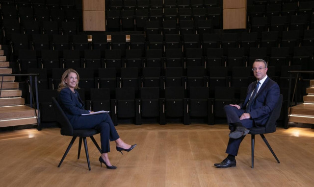 Χρήστος Σταϊκούρας στην Όλγα Τρέμη και το Newsbomb: Πρόσθετες δράσεις για να καλυφθεί η μεσαία τάξη