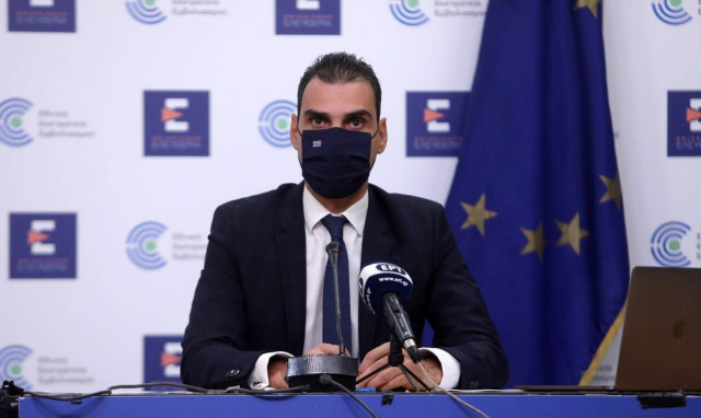 Θεμιστοκλέους: Ανοίγει την ερχόμενη Κυριακή η πλατφόρμα για την 3η δόση στους 50 και άνω