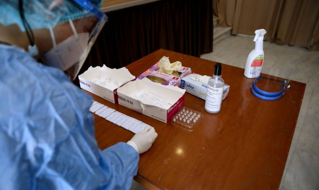 Κορονοϊός τεστ