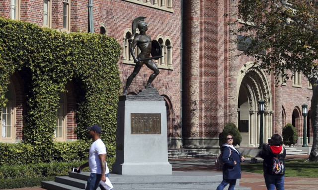 ΗΠΑ: Δύο πλούσιοι γονείς καταδικάστηκαν για το σκάνδαλο εισαγωγής φοιτητών σε ελίτ πανεπιστήμια