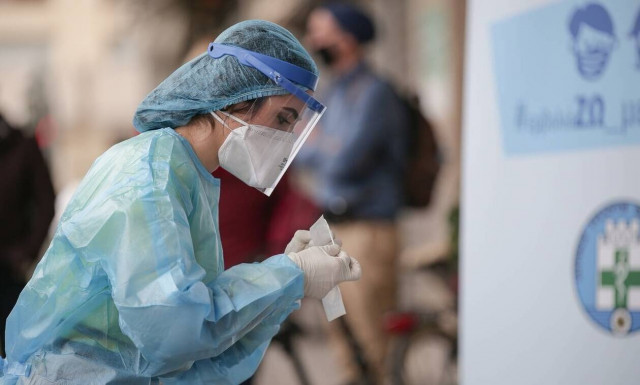 Κρούσματα σήμερα: 2.197 νέα - 36 θάνατοι και 331 διασωληνωμένοι