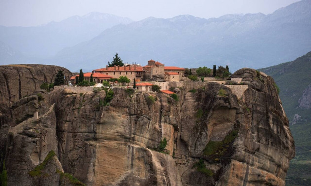 Μετέωρα: 10 λόγοι για να επισκεφτείτε αυτό το μοναδικό «θαύμα» της φύσης
