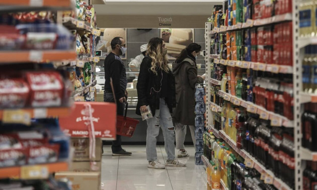 Ακρίβεια: «Ηλεκτροσόκ» για τα νοικοκυριά - Στα ύψη καύσιμα, είδη πρώτης ανάγκης και ρεύμα