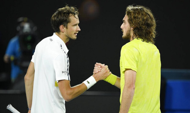 Μετά τον Τσιτσιπά, αντέδρασε κι ο Μεντβέντεφ: «Προσωπικό θέμα το αν έχω εμβολιαστεί»