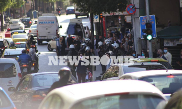 Μικρή ένταση στο Σύνταγμα μετά την πορεία των εκπαιδευτικών