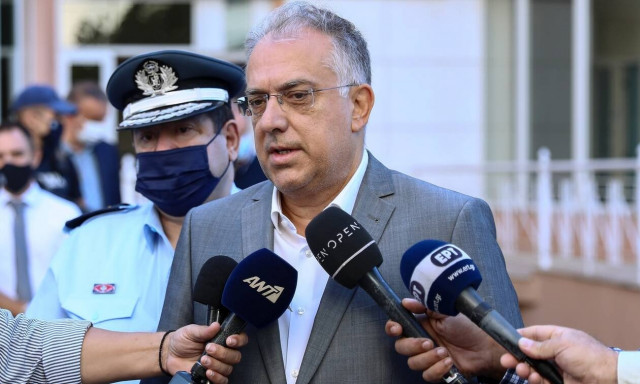 Κορονοϊός - Θεοδωρικάκος: 100.000 έλεγχοι την ημέρα από την Αστυνομία για την τήρηση των μέτρων