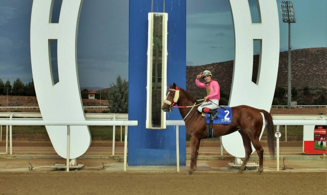 Ο ΝΙΟΥ ΧΟΛΑΝΤ μεγάλος νικητής του 75ου Ελληνικού Ντέρμπι στο Markopoulo Park