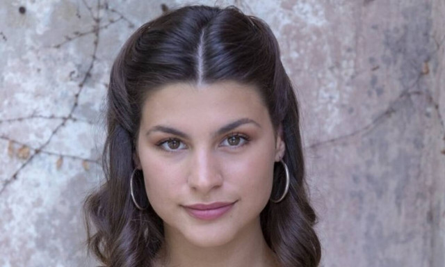 Σασμός - Δανάη Παππά: Η Θοδώρα αγαπάει τον Πετρή αλλά παντρεύεται τον Γιώργη