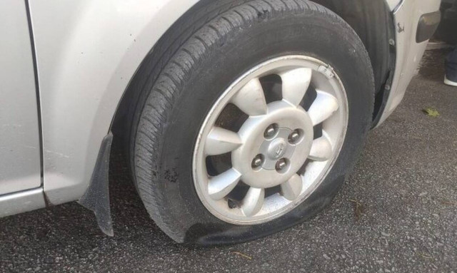 Βόλος: Συνελήφθη άντρας που έσκισε τα λάστιχα σε... 36 αυτοκίνητα!