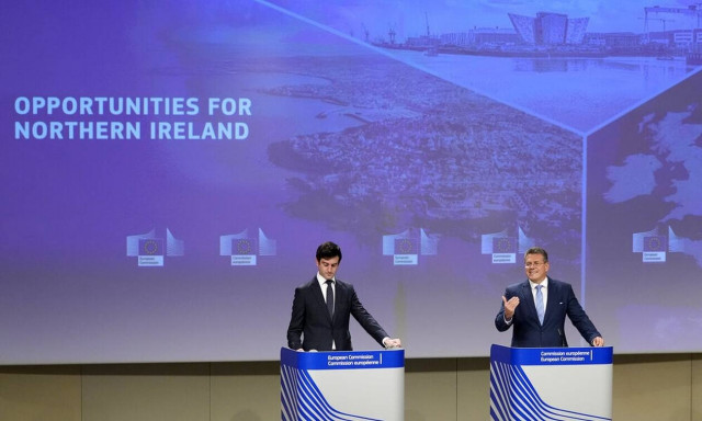 Brexit: Το Λονδίνο θέλει «σημαντική αλλαγή» στο πρωτόκολλο της Βόρειας Ιρλανδίας