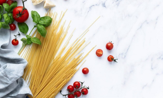 Όταν όλη η αξία της μεσογειακής διατροφής βρίσκεται σε μία μακαρονάδα