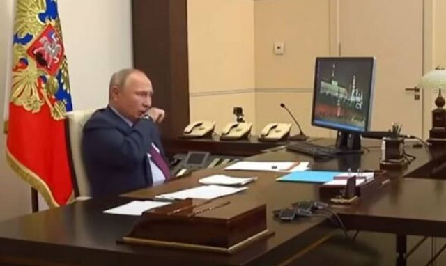 Τι συμβαίνει με τον Βλαντιμίρ Πούτιν; Ο βήχας που τον άφησε εκτός της τηλεδιάσκεψης των G20